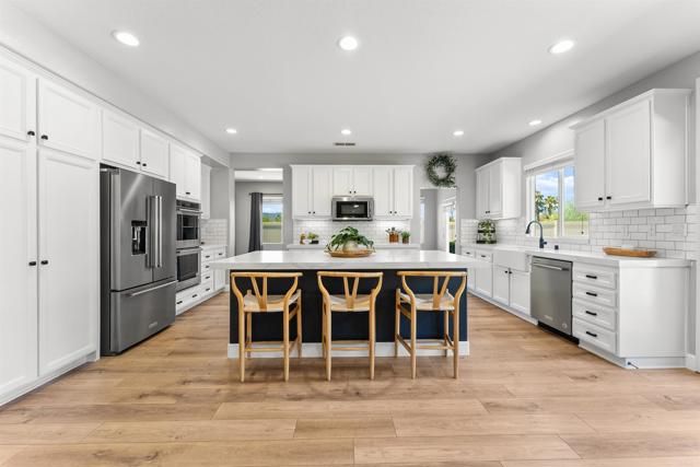 722 Banyan Court, San Marcos, CA 92069