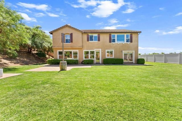 722 Banyan Court, San Marcos, CA 92069