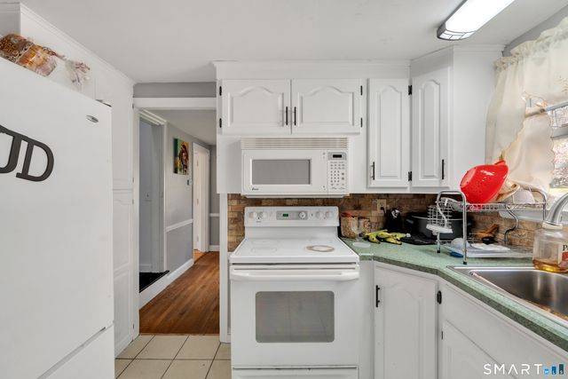 59 Robbins Avenue, Newington, CT 06111