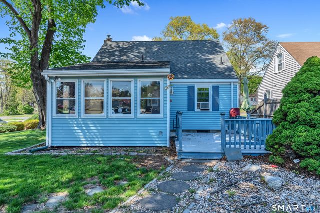 59 Robbins Avenue, Newington, CT 06111