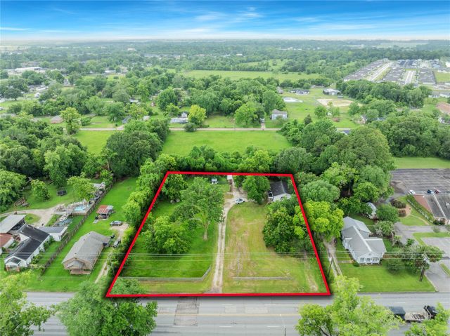1206 N Cleveland Street, Dayton, TX 77535