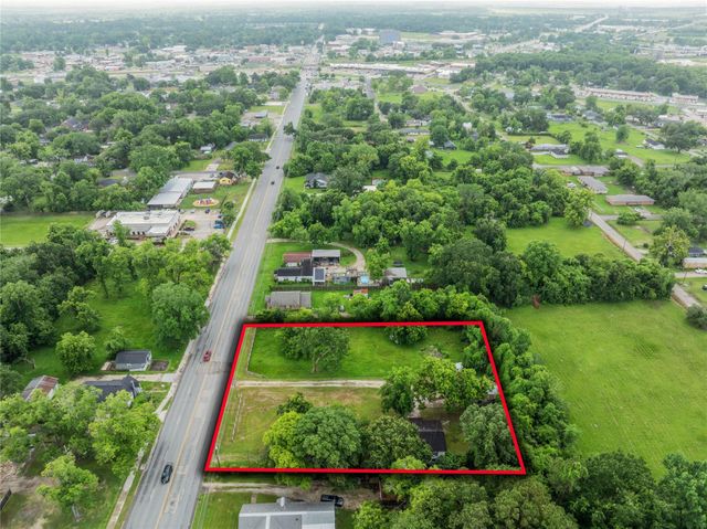 1206 N Cleveland Street, Dayton, TX 77535