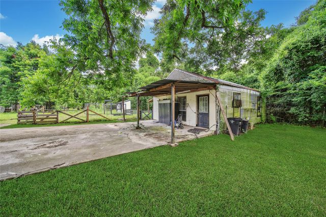1206 N Cleveland Street, Dayton, TX 77535