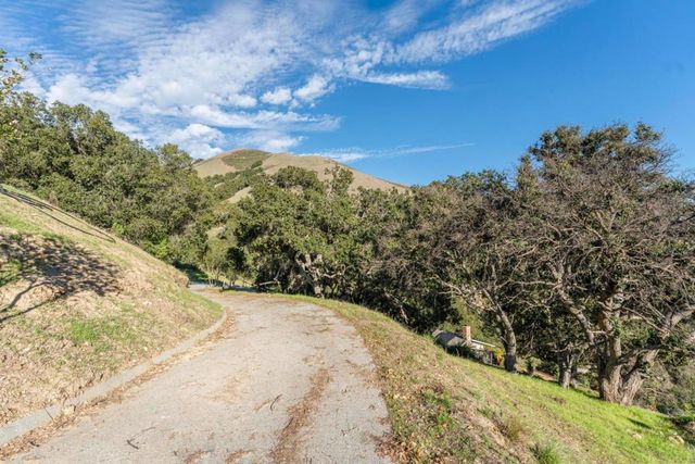 304 Country Club, Carmel Valley, CA 93924