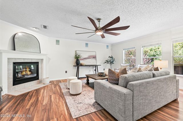 13469 ASHFORD WOOD Court E, Jacksonville, FL 32218