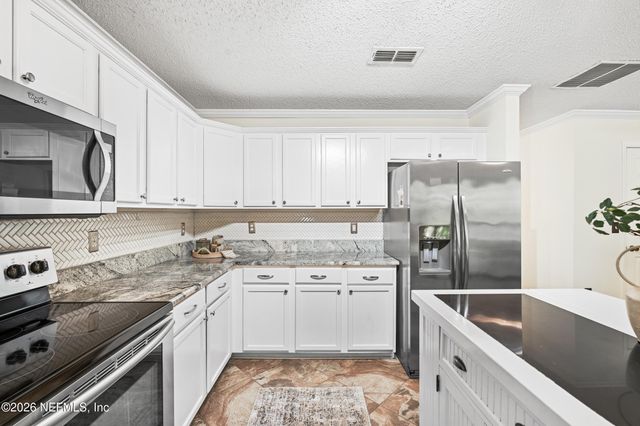 13469 ASHFORD WOOD Court E, Jacksonville, FL 32218