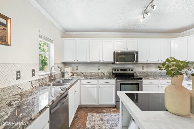 13469 ASHFORD WOOD Court E, Jacksonville, FL 32218