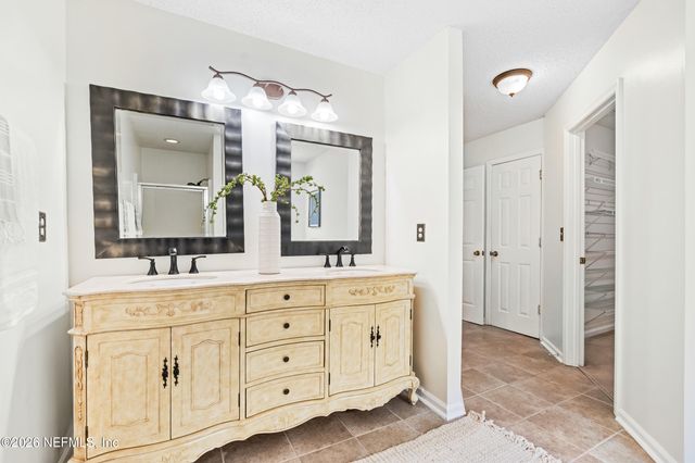 13469 ASHFORD WOOD Court E, Jacksonville, FL 32218