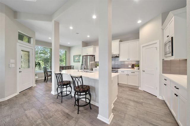 128 Yellow Perch Way, Conroe, TX 77318