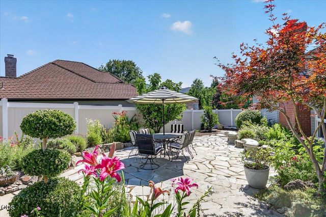 2430 Quail Run Drive, Medford, OR 97504