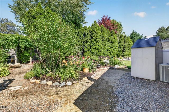 2430 Quail Run Drive, Medford, OR 97504