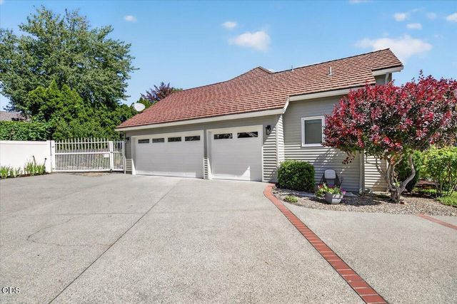 2430 Quail Run Drive, Medford, OR 97504