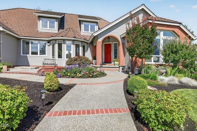 2430 Quail Run Drive, Medford, OR 97504