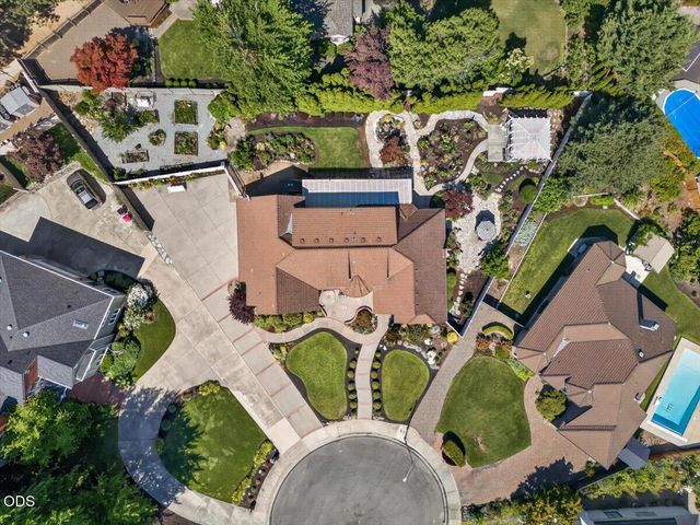 2430 Quail Run Drive, Medford, OR 97504