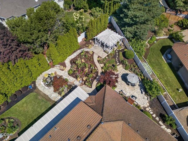 2430 Quail Run Drive, Medford, OR 97504