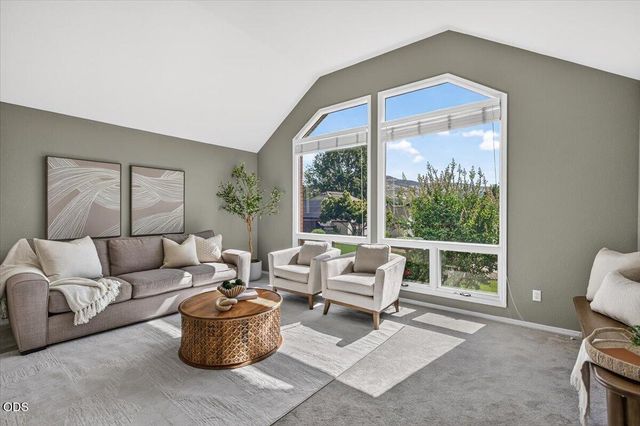 2430 Quail Run Drive, Medford, OR 97504