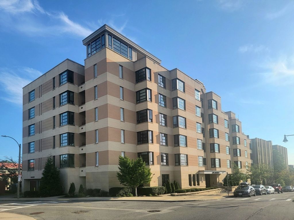 1650 Commonwealth Ave 304A, Boston, MA 02135