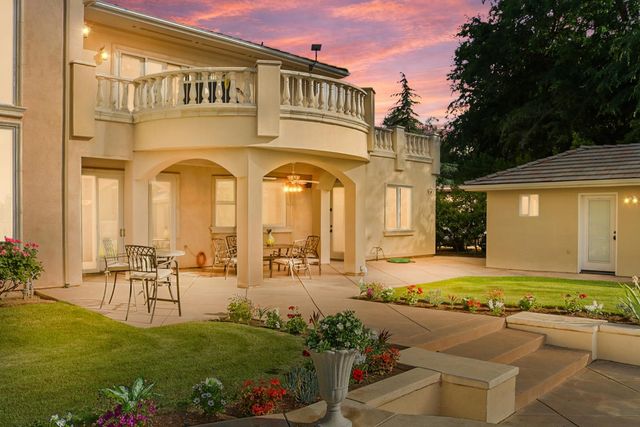 12622 Valley Vista Lane, Fresno, CA 93730