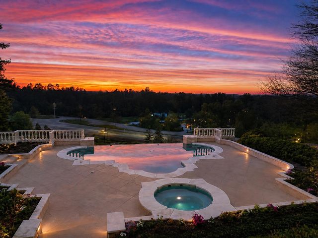 12622 Valley Vista Lane, Fresno, CA 93730