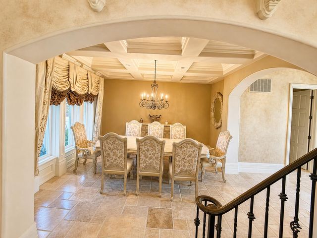 12622 Valley Vista Lane, Fresno, CA 93730