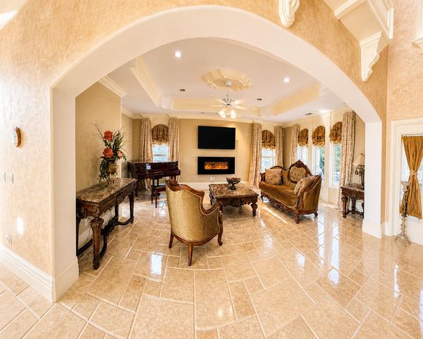 12622 Valley Vista Lane, Fresno, CA 93730