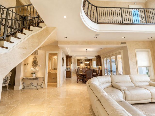12622 Valley Vista Lane, Fresno, CA 93730
