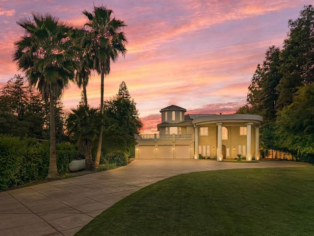 12622 Valley Vista Lane, Fresno, CA 93730