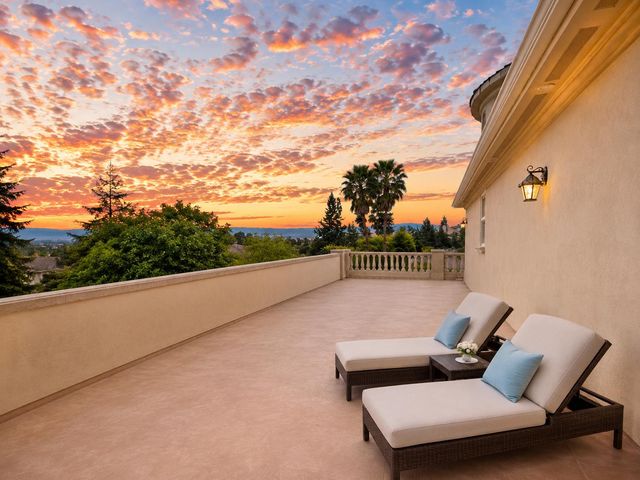 12622 Valley Vista Lane, Fresno, CA 93730