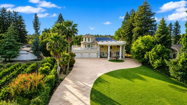 12622 Valley Vista Lane, Fresno, CA 93730