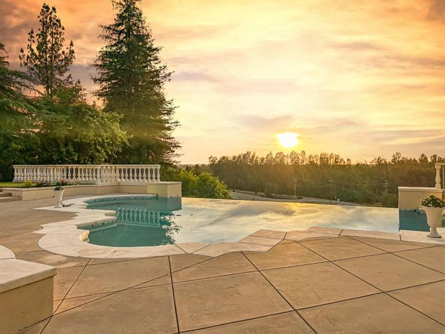 12622 Valley Vista Lane, Fresno, CA 93730