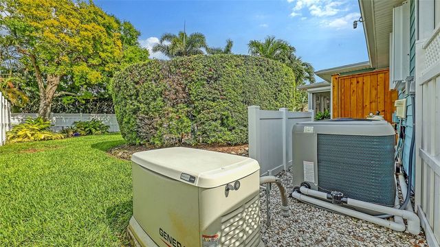 1105 92ND STREET NW, Bradenton, FL 34209