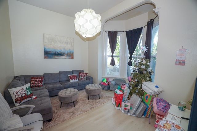 1432 Union ST, Oakland, CA 94607