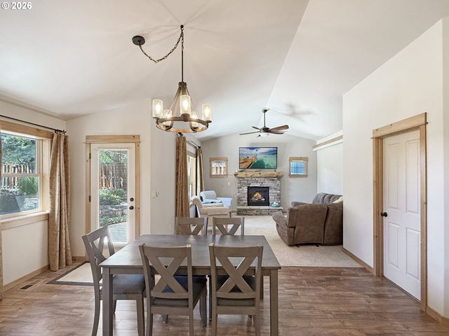 2021 Sw 41ST St, Redmond, OR 97756