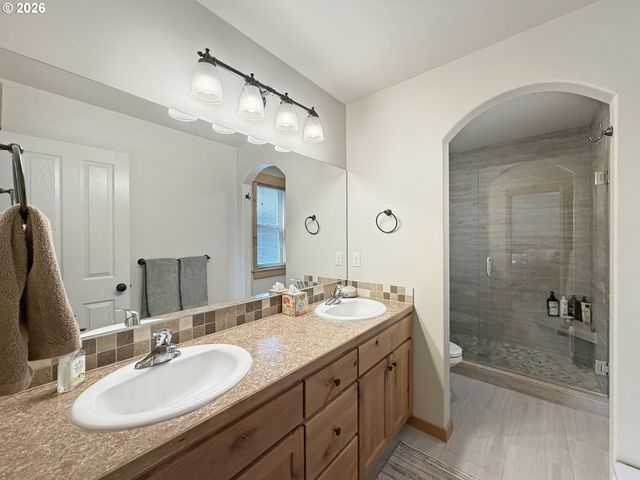 2021 Sw 41ST St, Redmond, OR 97756