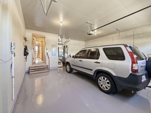 2021 Sw 41ST St, Redmond, OR 97756