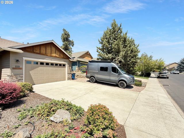 2021 Sw 41ST St, Redmond, OR 97756