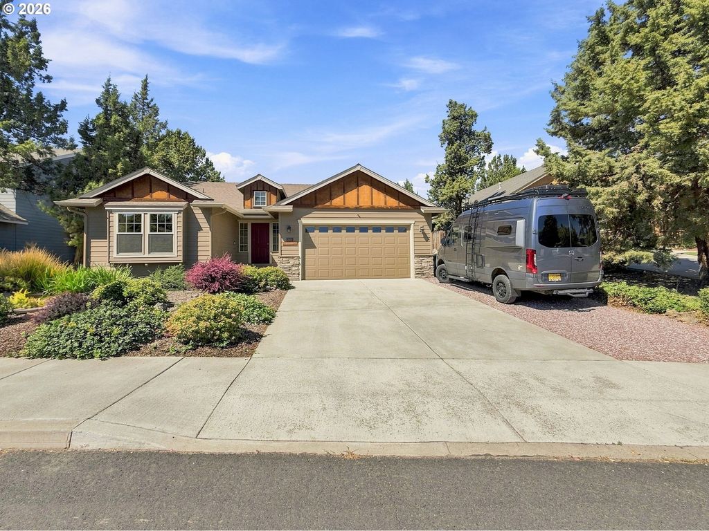 2021 Sw 41ST St, Redmond, OR 97756