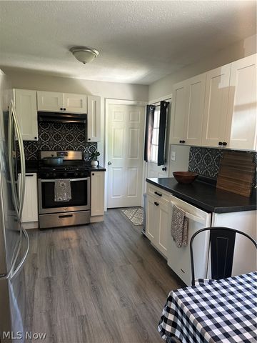 7825 Lester Drive, Leroy, OH 44077