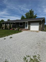 7825 Lester Drive, Leroy, OH 44077