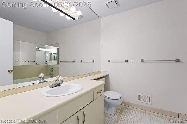 6153 Westbrooke Drive, West Bloomfield, MI 48322