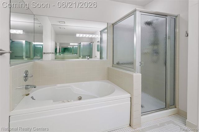 6153 Westbrooke Drive, West Bloomfield, MI 48322