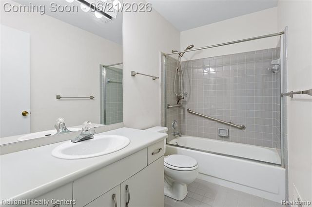 6153 Westbrooke Drive, West Bloomfield, MI 48322