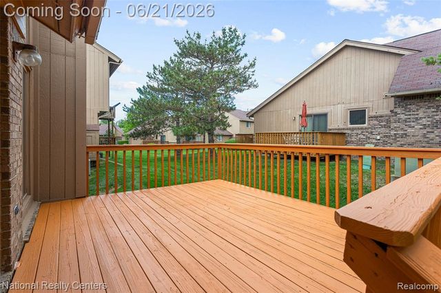 6153 Westbrooke Drive, West Bloomfield, MI 48322