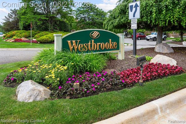 6153 Westbrooke Drive, West Bloomfield, MI 48322