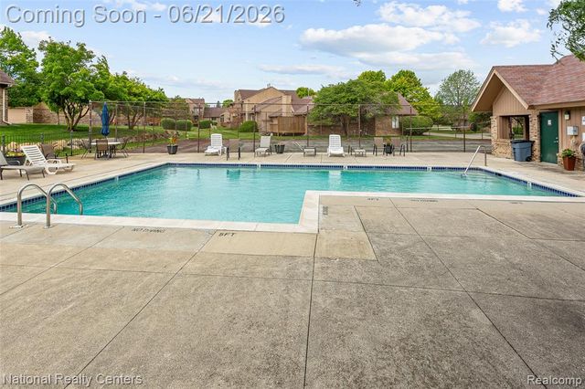 6153 Westbrooke Drive, West Bloomfield, MI 48322