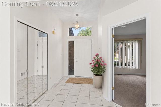 6153 Westbrooke Drive, West Bloomfield, MI 48322