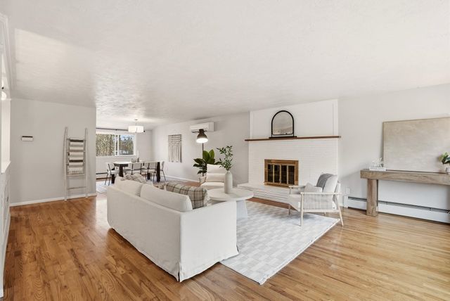 10324 N College Cir, Spokane, WA 99218