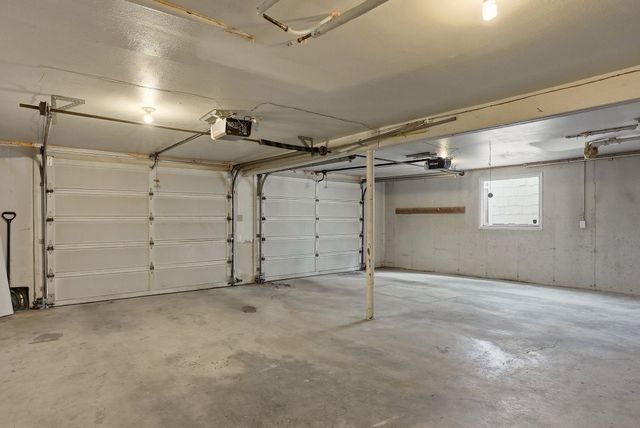 10324 N College Cir, Spokane, WA 99218