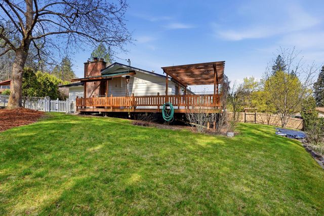 10324 N College Cir, Spokane, WA 99218