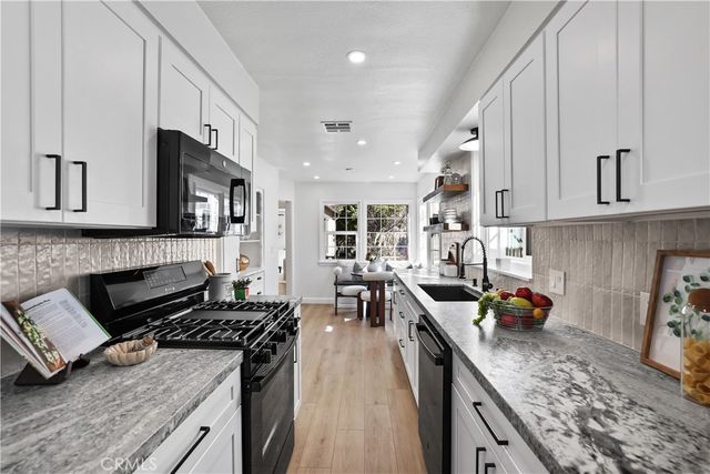 139 Ramona Dr, Fullerton, CA 92833